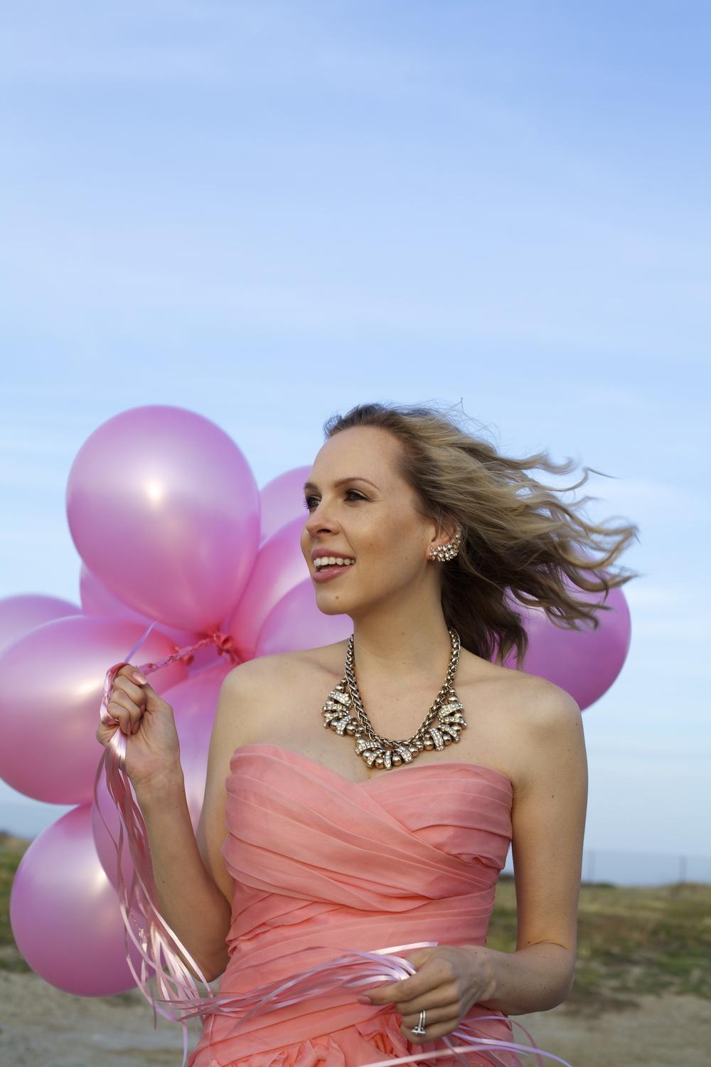 monique+Lhuillier+dress%2C+pink+balloons.jpg