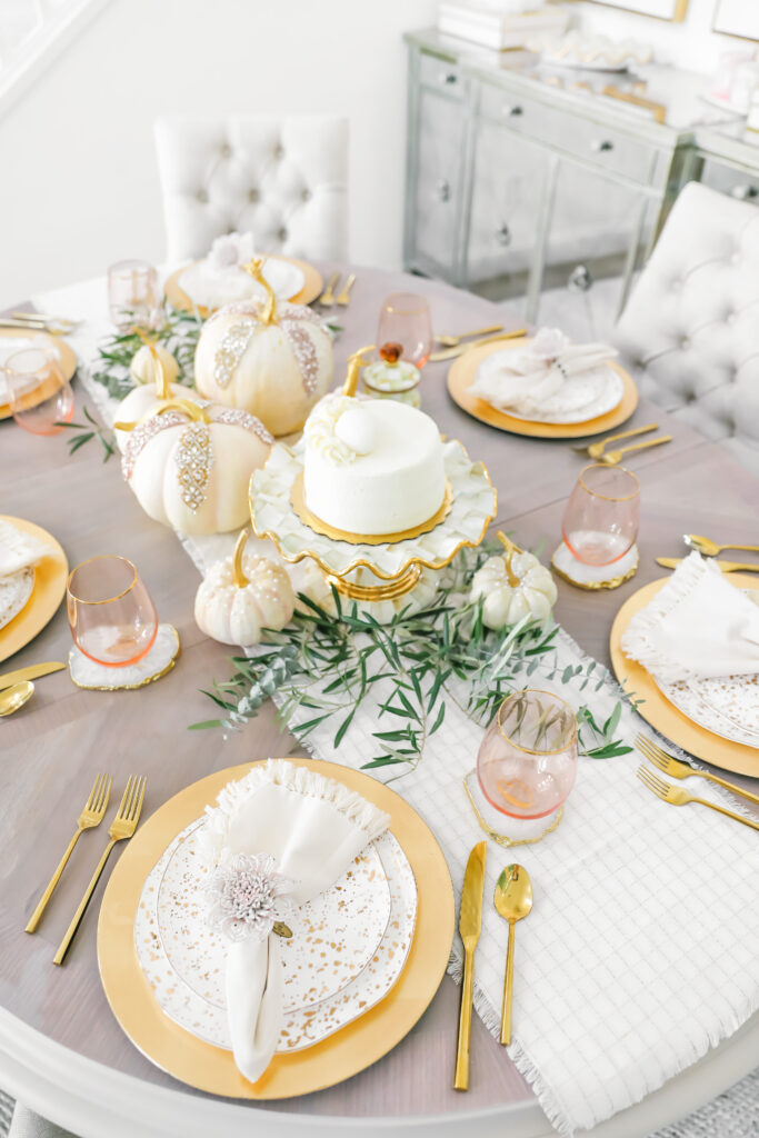 Thanksgiving table scape décor ideas, by top San Francisco fashion blogger Lombard and Fifth.
