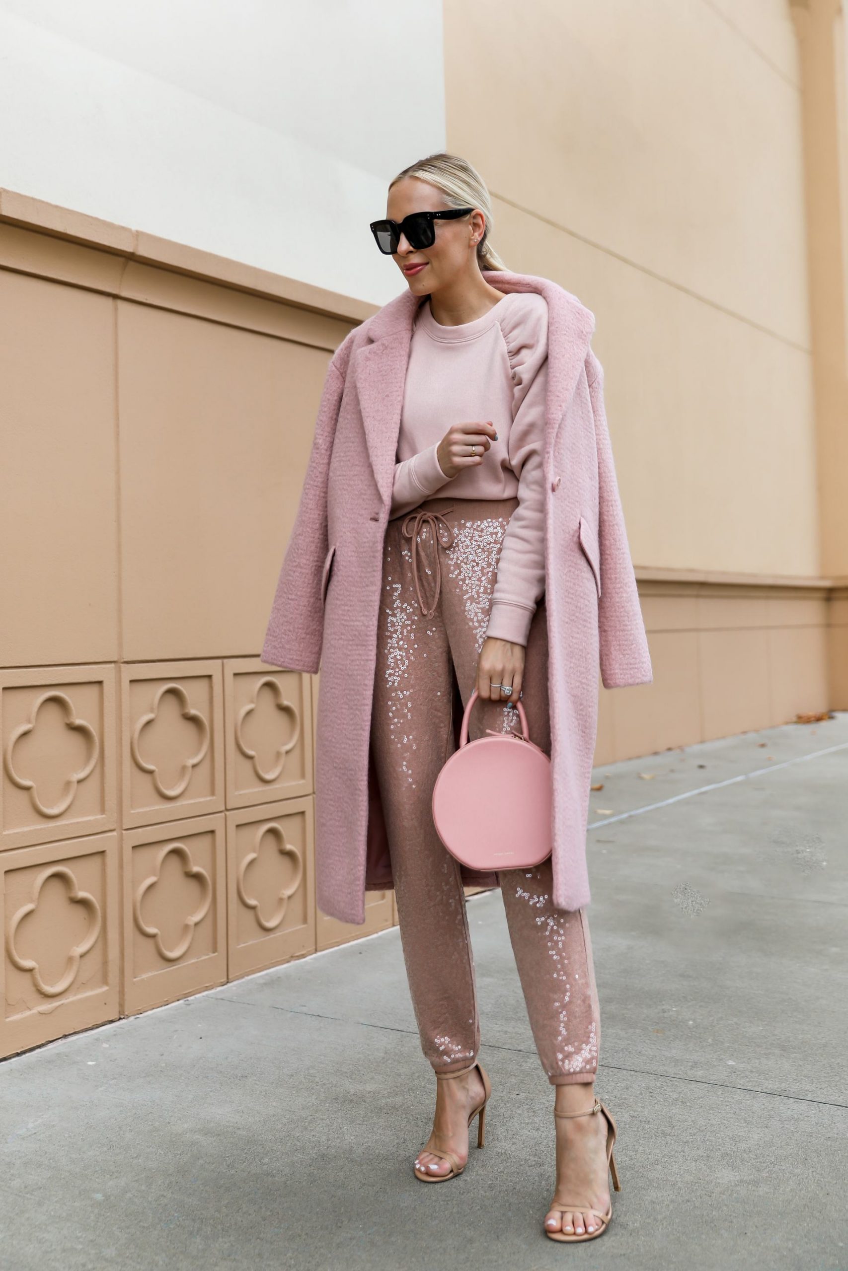 Best Black Friday sale finds from Express, including blazers, coats, sweaters and sweat dresses, all 50% off. Featured by San Francisco fashion blogger Lombard & Fifth.