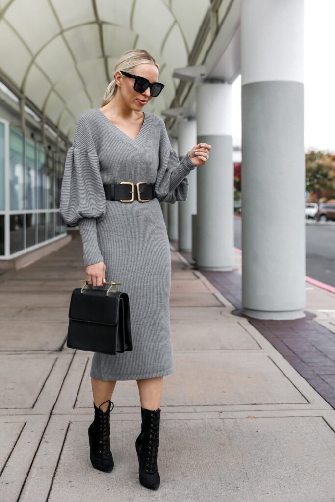 Best Black Friday sale finds from Express, including blazers, coats, sweaters and sweat dresses, all 50% off. Featured by San Francisco fashion blogger Lombard & Fifth.
