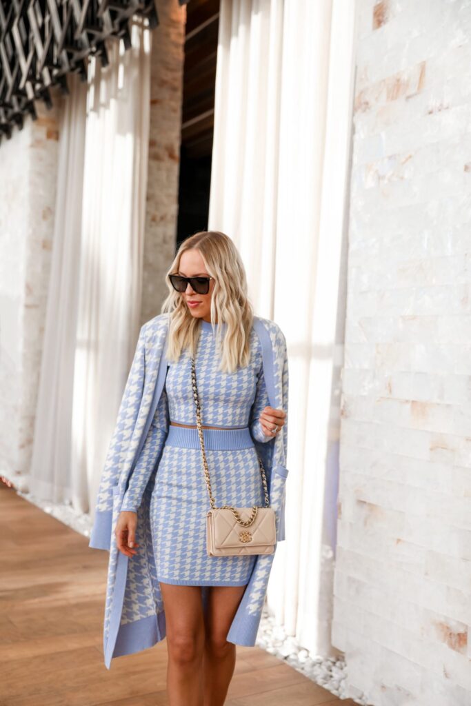 Express new trend pantone 2022 color trend favorites winter style. Very peri, houndstooth print style inspiration, by Lombard & Fifth, Veronica Levy.