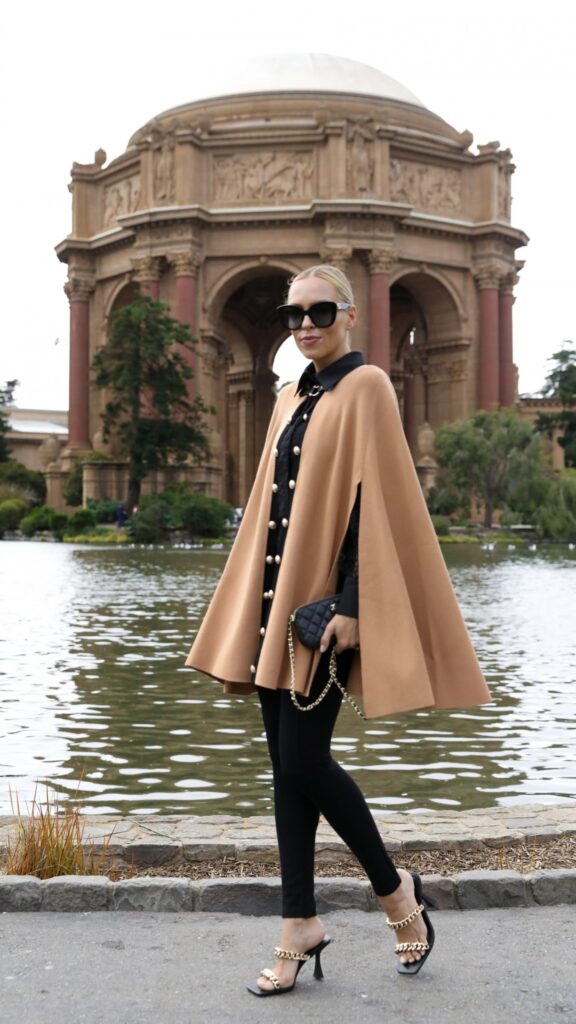 How to style a cape coat for fall, San Francisco Palace of Fine Arts.