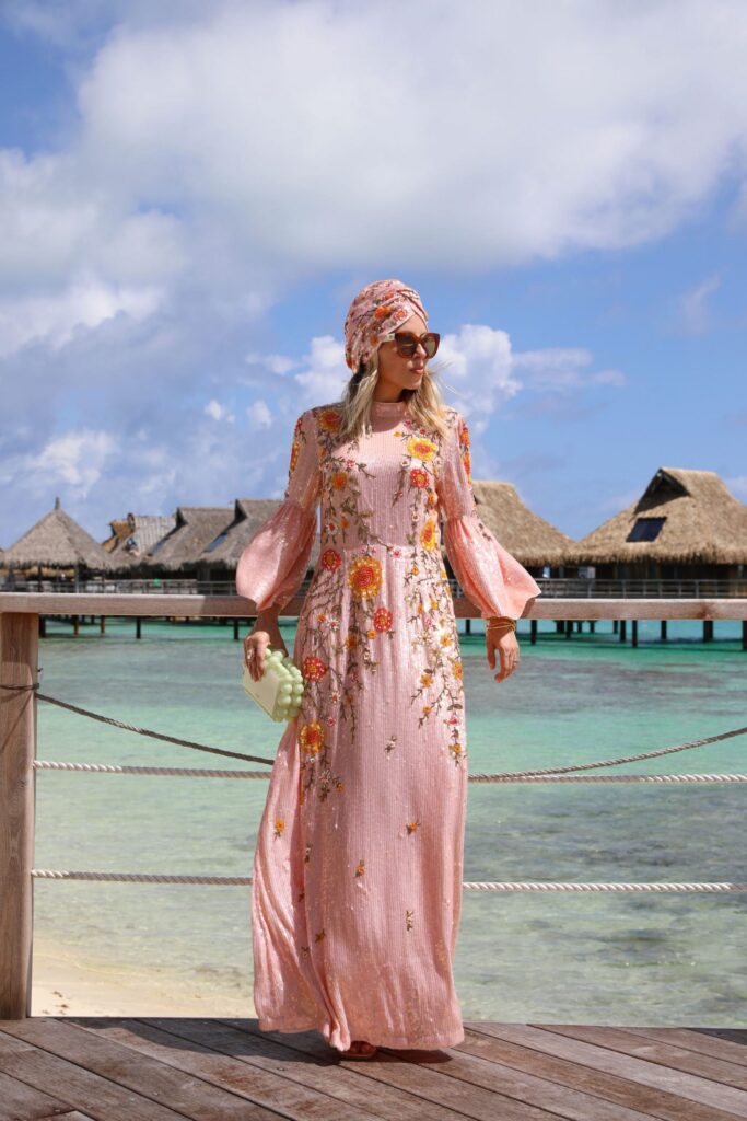 Winter vacation resort wear style, in Bora Bora Conrad hotel. What to pack for tropical vacation. Lombard & Fifth Veronica Levy.