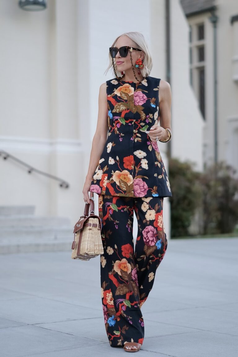 MOODY FLORALS FOR FALL Lombard &