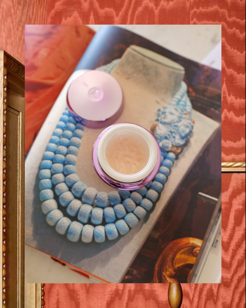 Lancôme Rénergie Collagen Lift-Xtend Cream featured as a rich hydrating moisturizer for firmer, plumper skin.